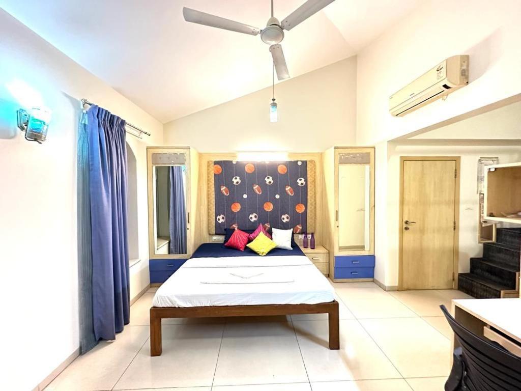 Whitevilla 5 Villa